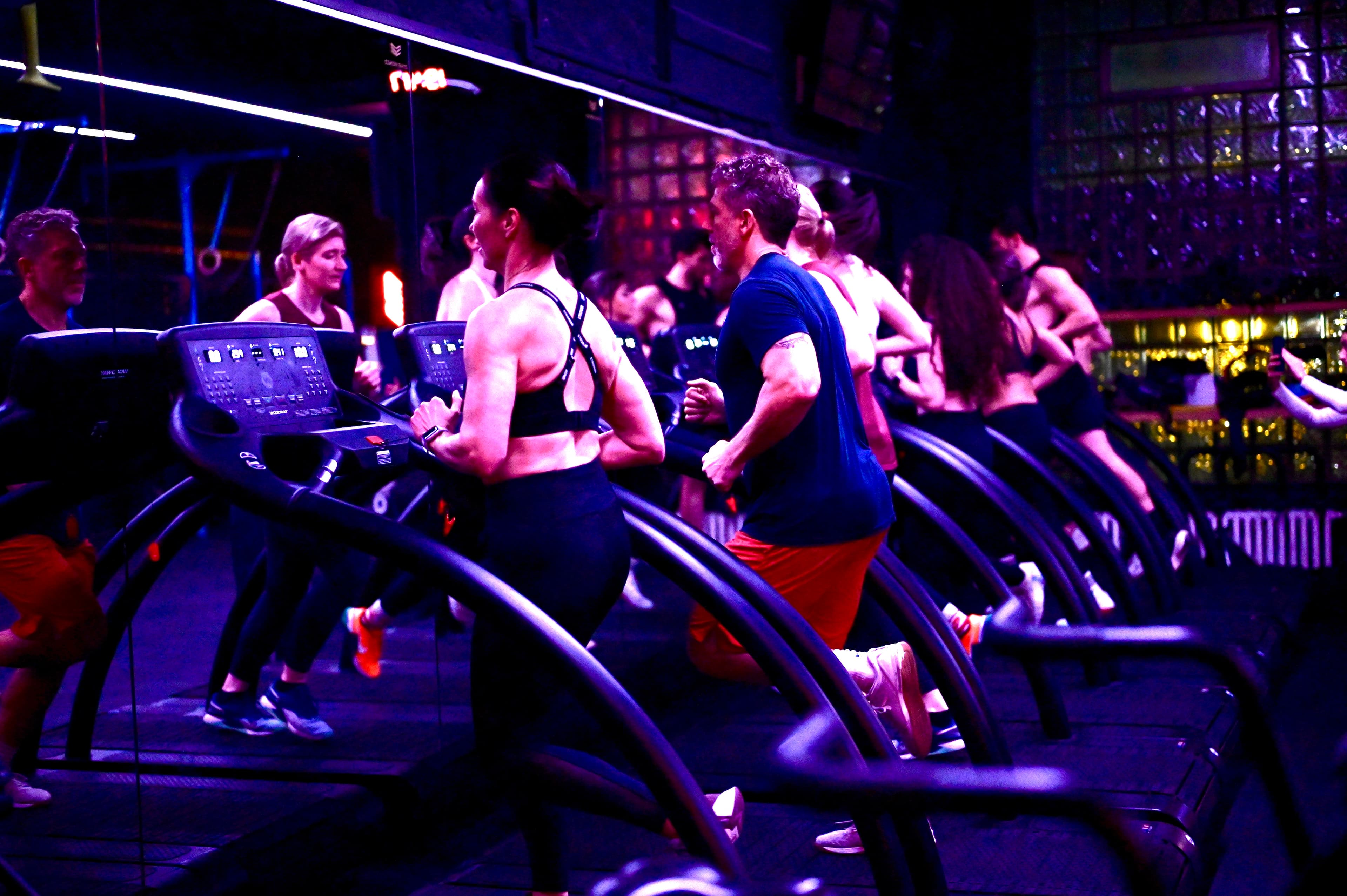 Laufband-Training im Studio